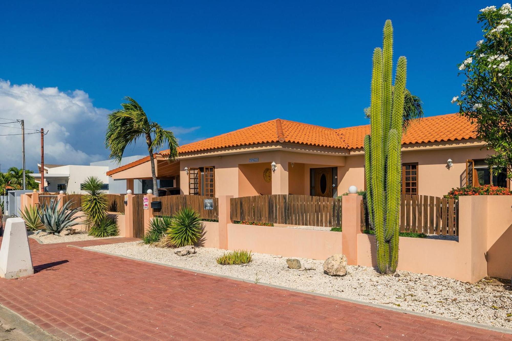 Sunrise Villa Is Gorgeous For Daily Views Of Sunrises And Sunsets 팜비치 외부 사진